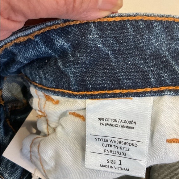 NWT Cello Distress Flare Hem High Rise Jeans Size 1 - Picture 13 of 13